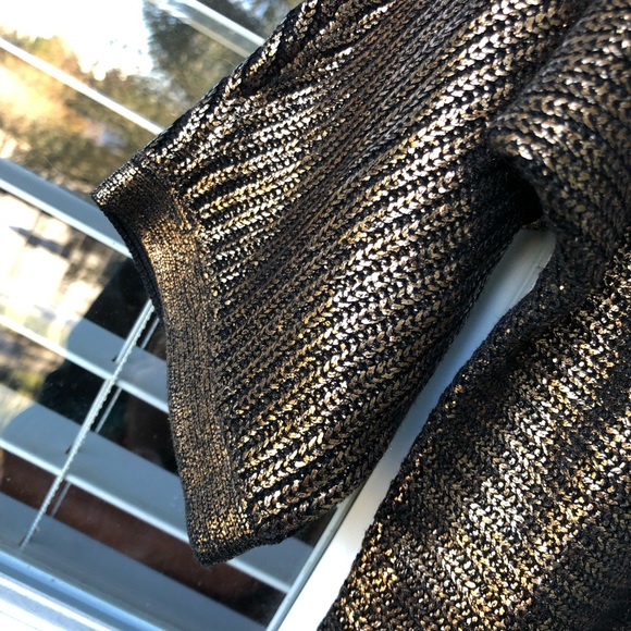 Club Monaco Gold Metallic Short Sleeve Dolman Top - Picture 3 of 8